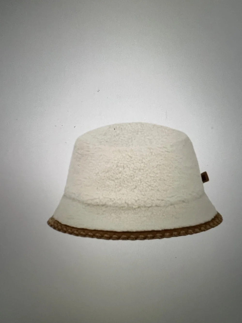 NWT - Uggfluff Scallped Hat - Nimbus - S/M